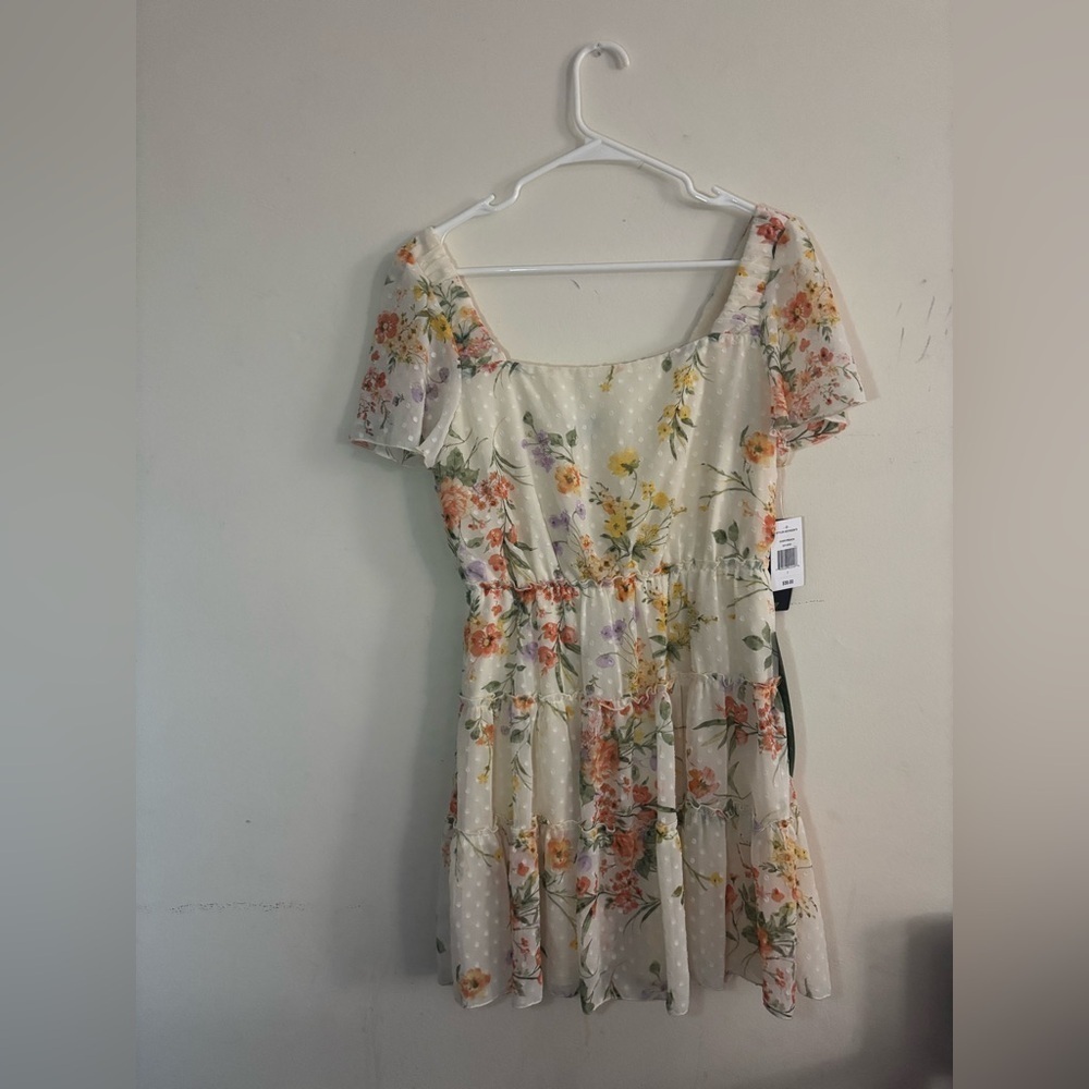 City Triangles mini dress Floral Short Sleeve Size 7 - Picture 2 of 11